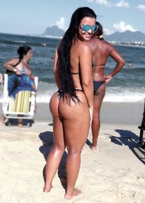 itatijoss desnuda