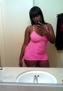 Ebony MILF babes Janae and